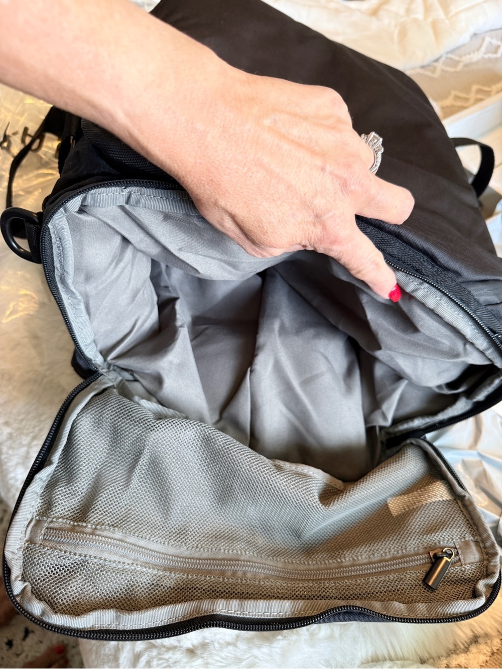 Bagsmart NWT Black Utility Duffel/Backpack Bag - Picture 11 of 13